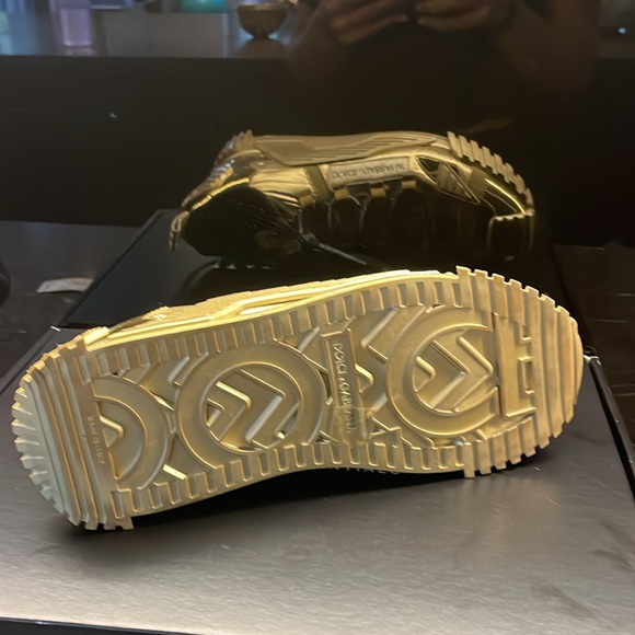 Gold Dolce and Gabbana sneaker, size 41, - Picture 5 of 6